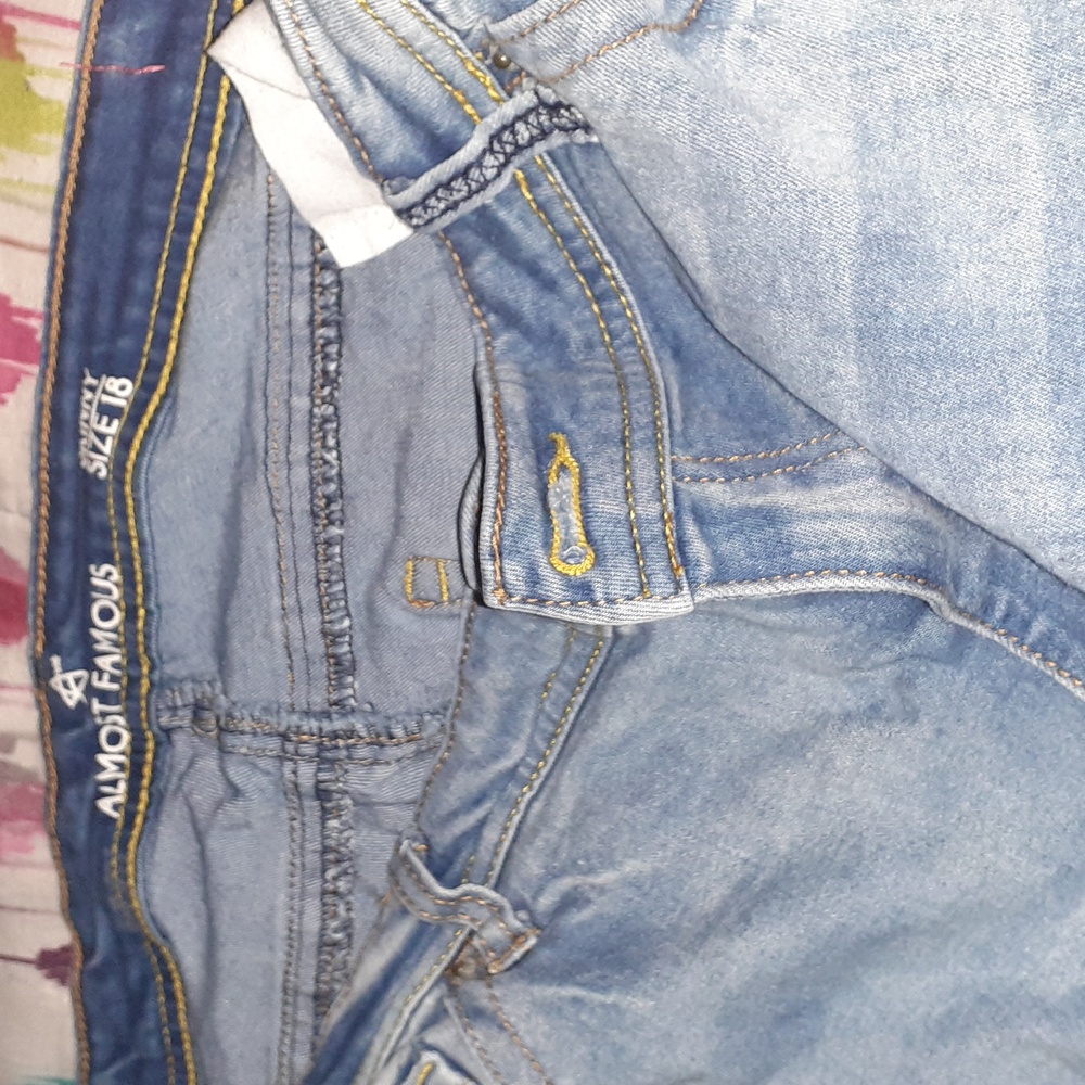 They're very beautiful whip up pants they very material